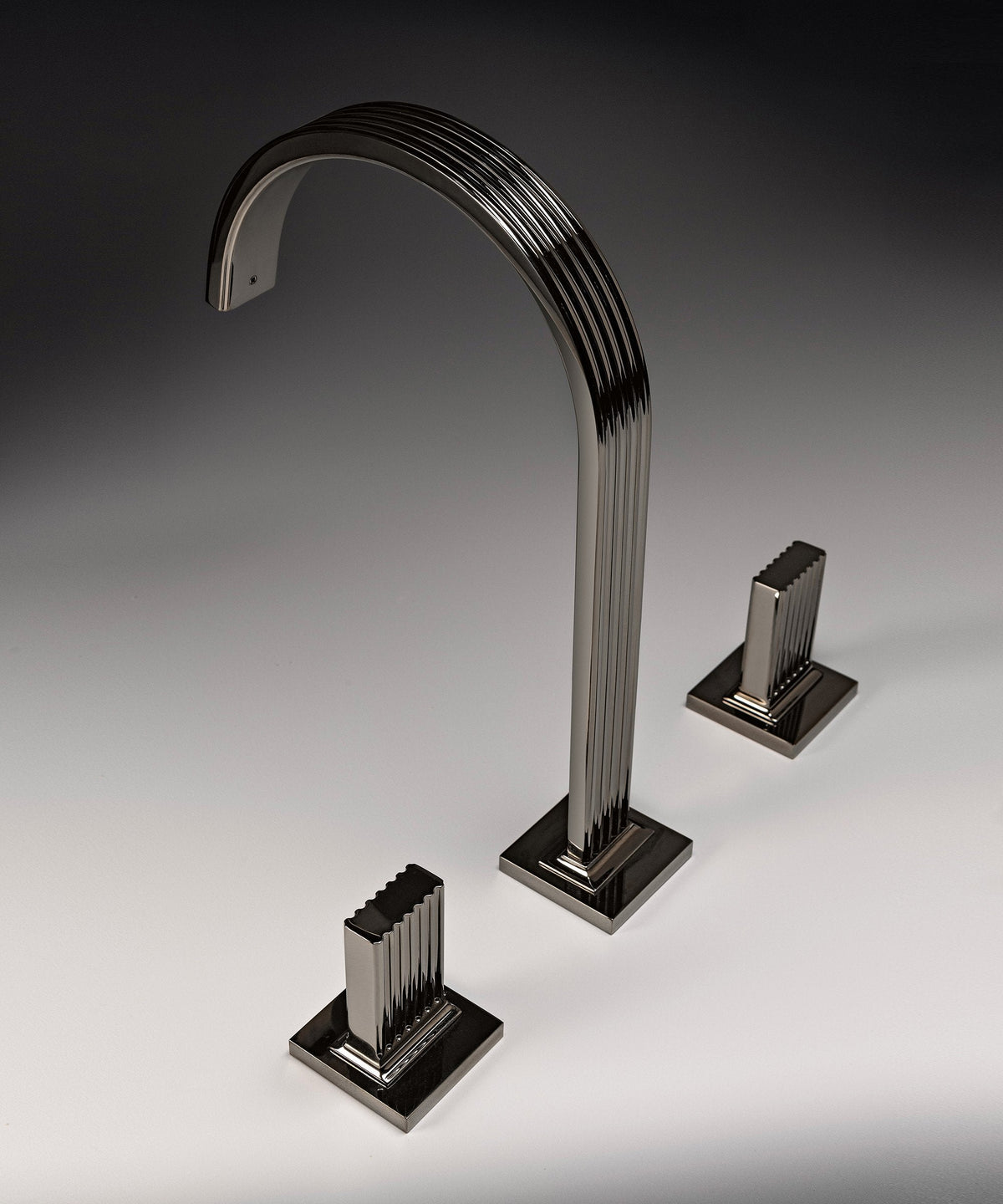 Mélangeur de lavabo Treemme Kea en finition métal sombre