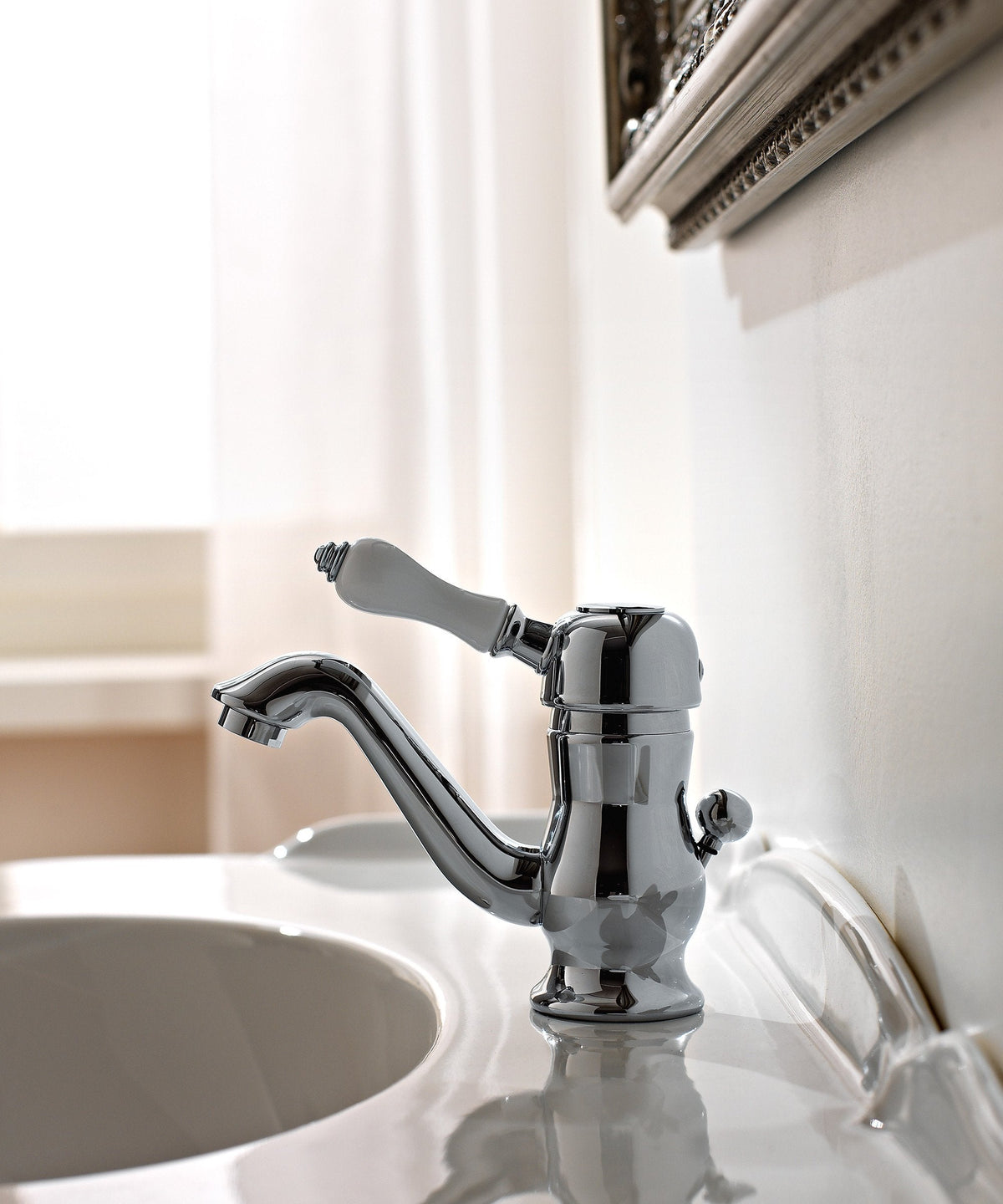 Mélangeur de lavabo Treemme Piccadilly chromé dans un décor classique