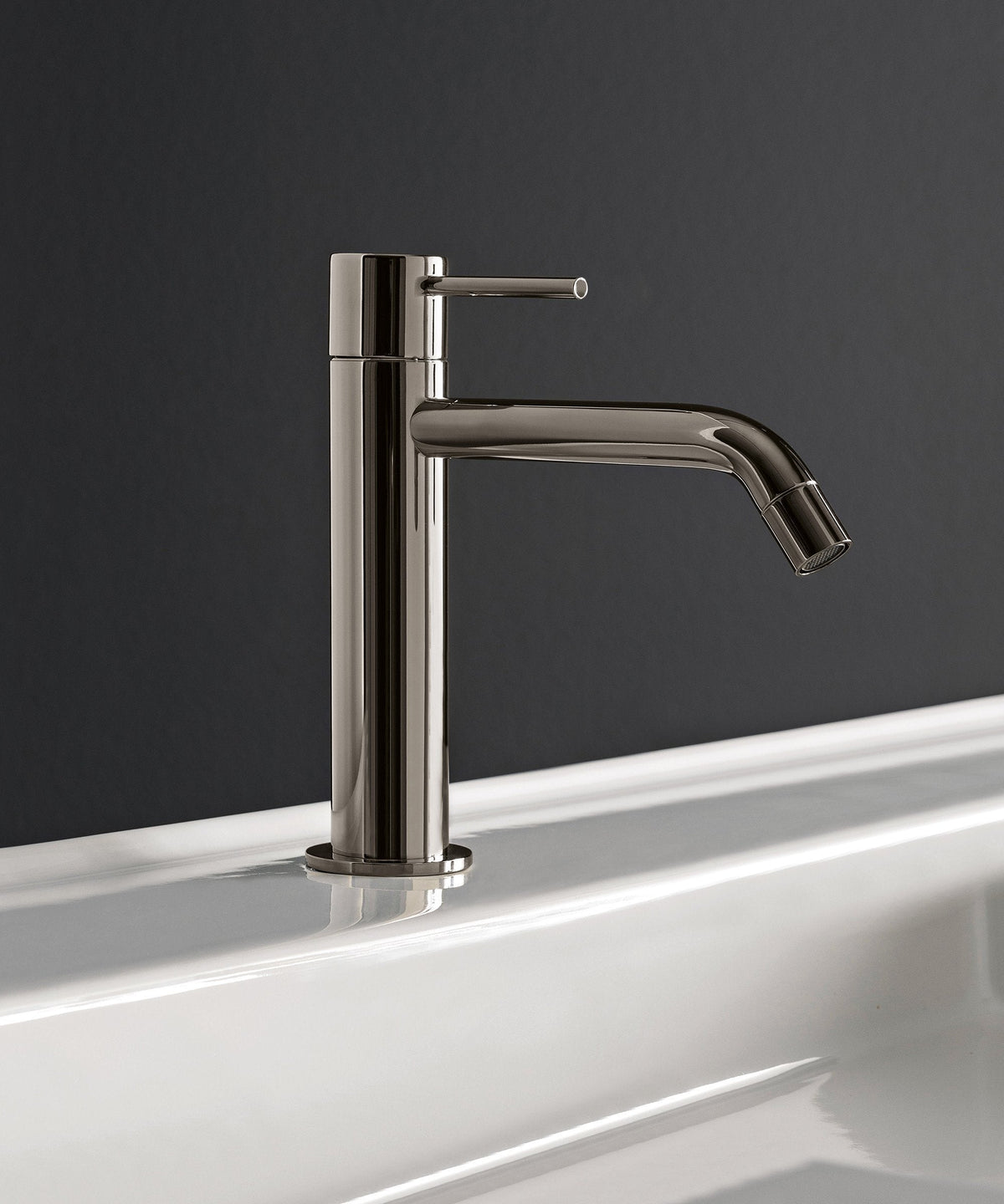 Robinet de lavabo Treemme Up en finition métal brossé