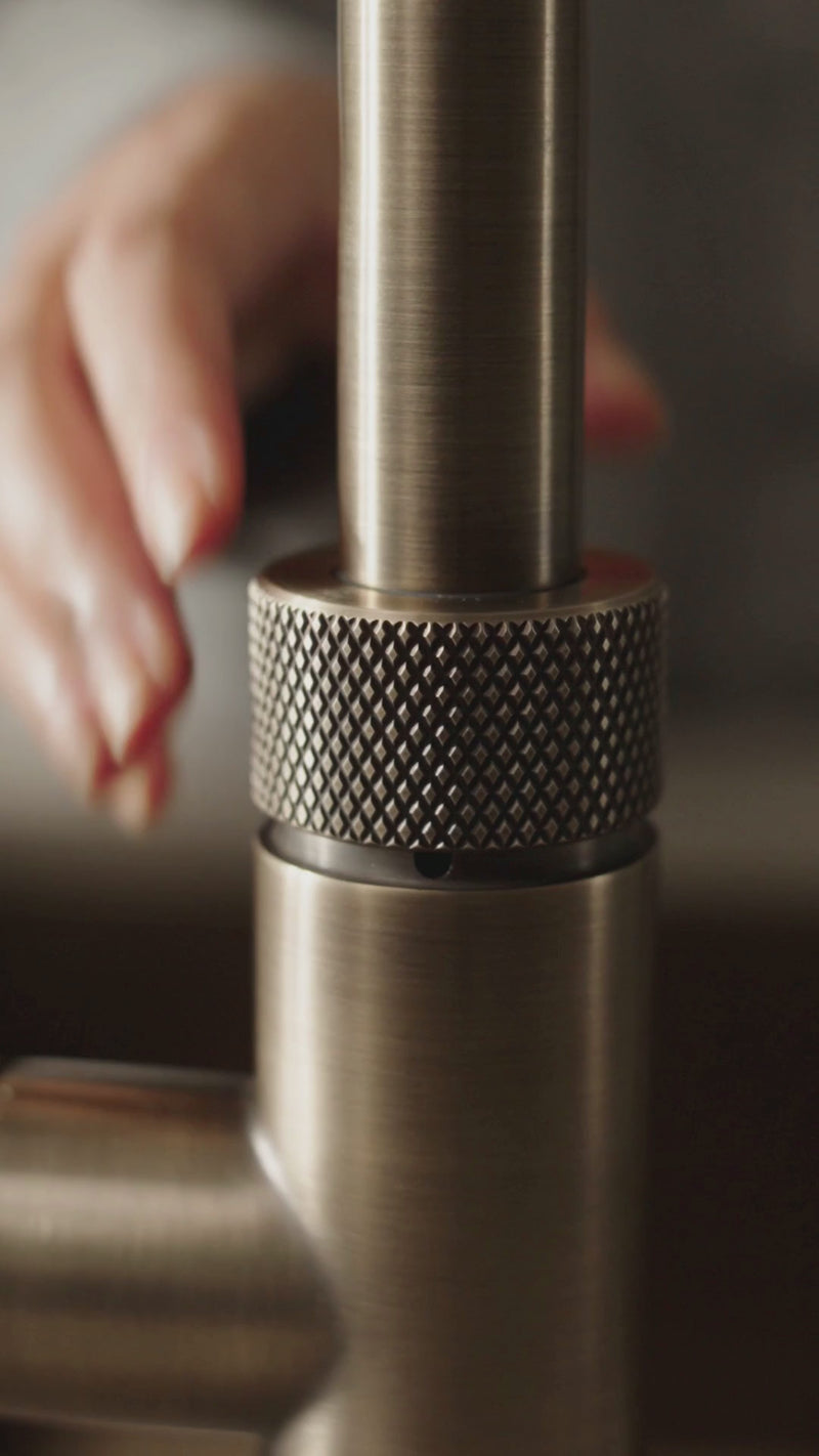 Quooker Flex Square laiton patiné en vidéo
