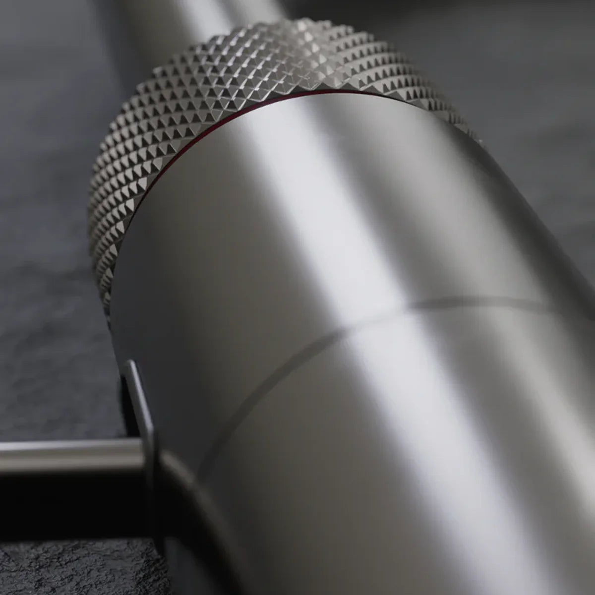 Bague de compensation pour robinet Quooker — finition Gunmetal (détail de matière)