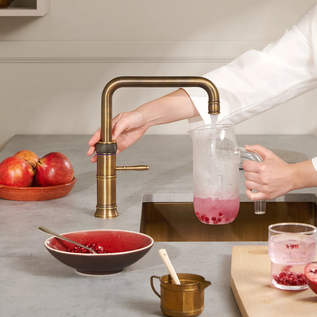 Quooker Classic Fusion Square finition Laiton patiné — robinet eau bouillante 100 °C en situation