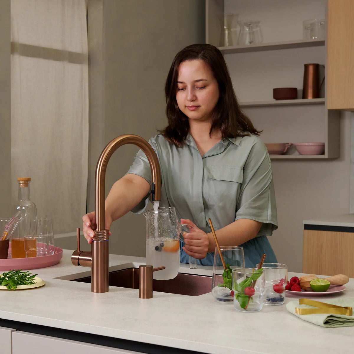 Quooker Flex Round finition Cuivre rosé — robinet eau bouillante 100 °C en situation