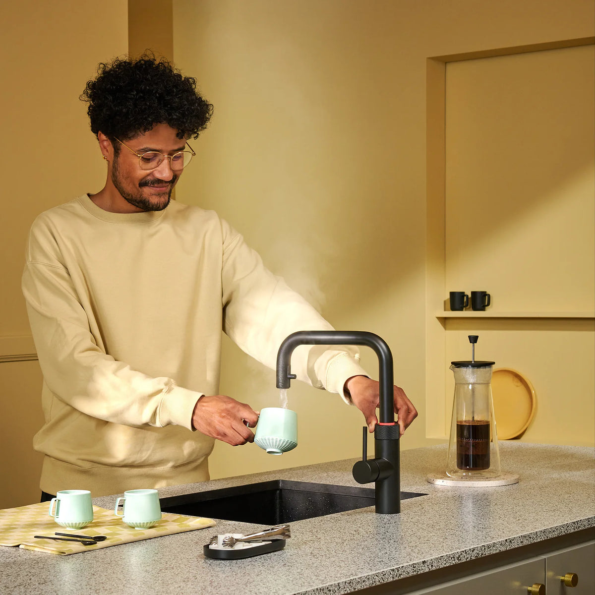 Quooker Flex Square finition Noir — robinet eau bouillante 100 °C en situation