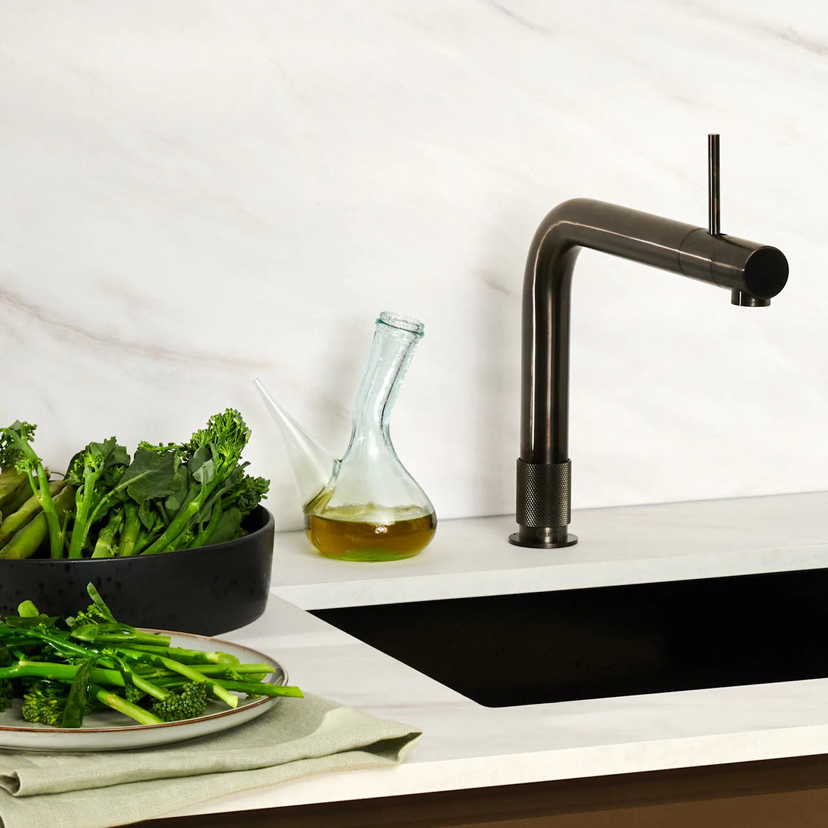 Quooker Front finition Gunmetal — robinet eau bouillante 100 °C en situation