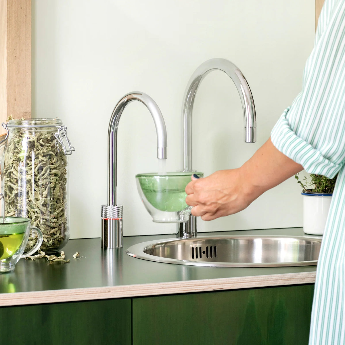 Quooker Nordic Twintaps Round finition Chromé — robinet eau bouillante 100 °C en situation
