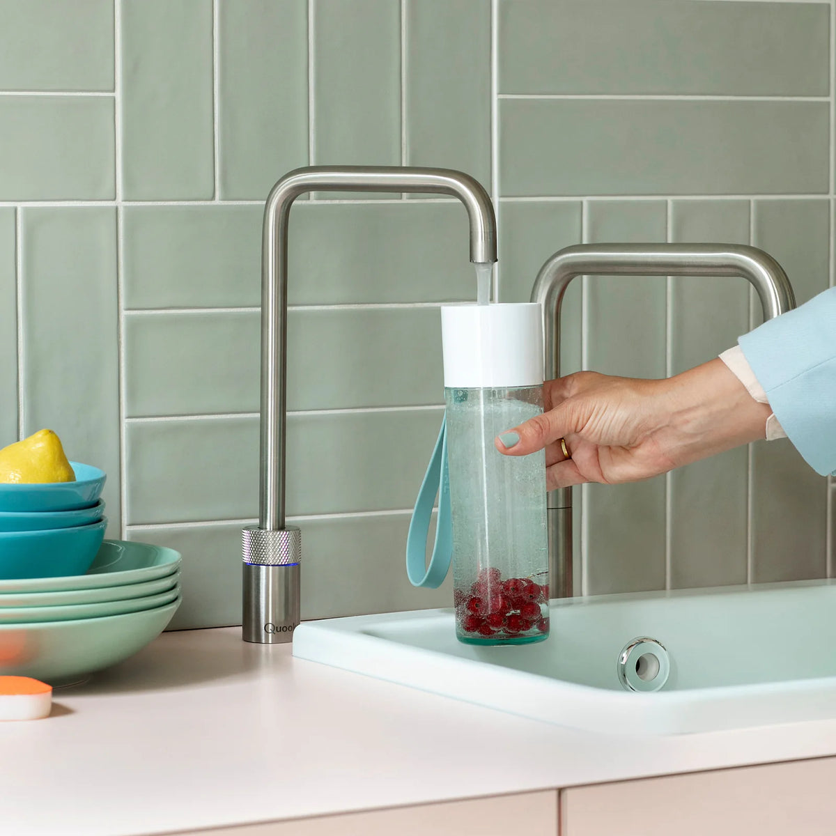 Quooker Nordic Twintaps Square finition Acier inoxydable — robinet eau bouillante 100 °C en situation